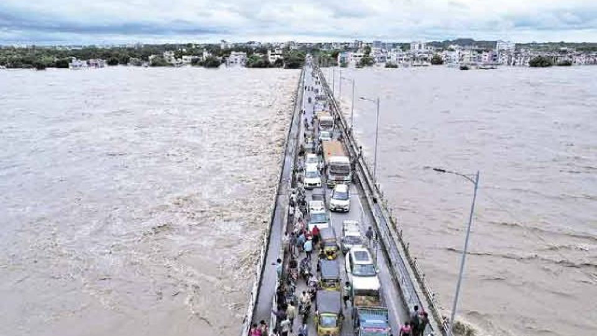 Munneru stream in spate in Khammam, Telangana.