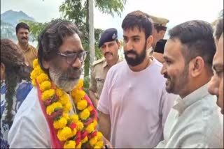 HEMANT SOREN IN AJMER DARGAH