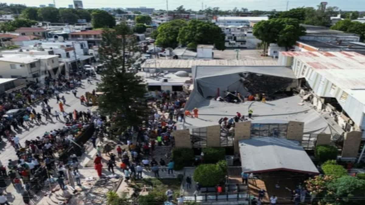 roof of church collapses in Mexico