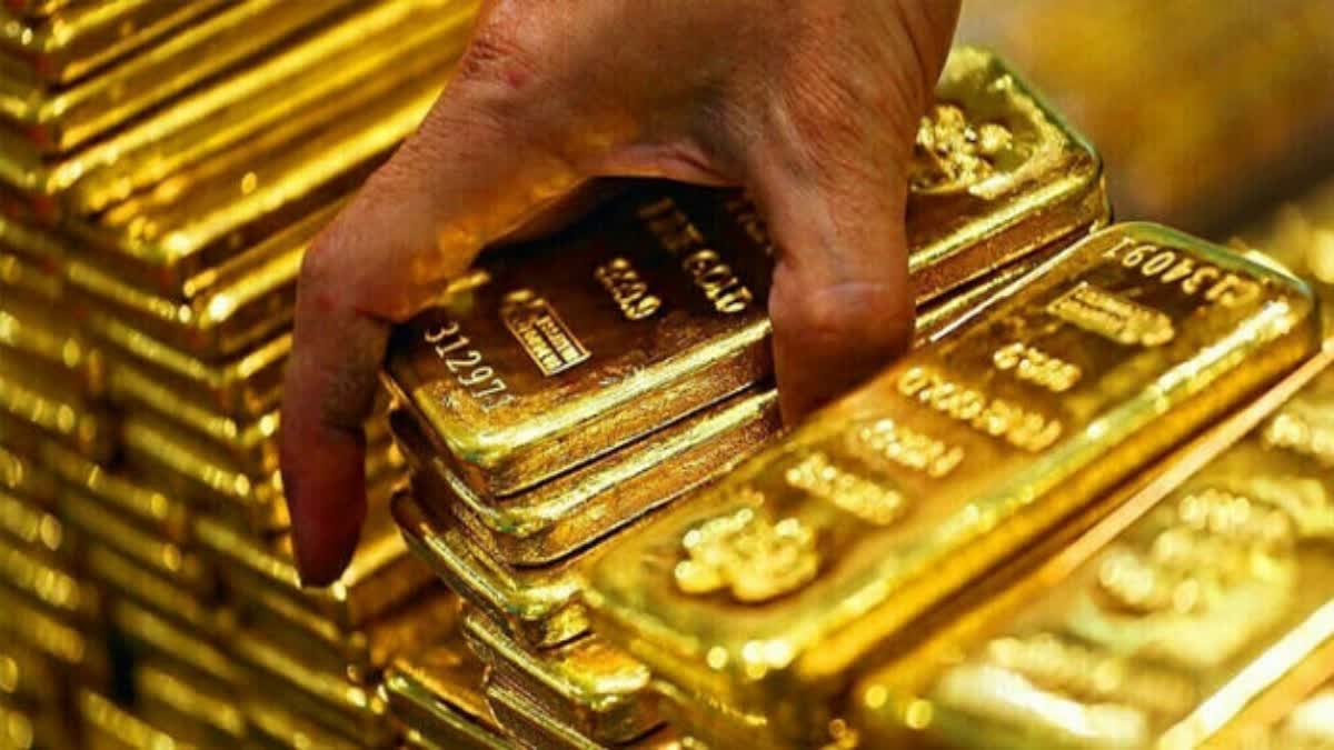 Gold seized at Mumbai Airport