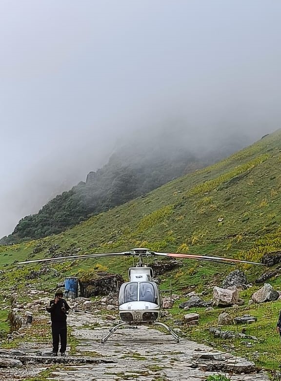 Emergency landing of helicopter in Kedarnath Dham