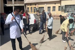 swachhata-hi-seva-drive-in-dental-collage-and-hospital srinagar