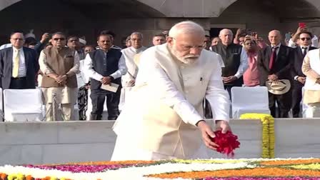 PM Modi pays tribute to Mahatma Gandhi at Rajghat  Gandhi Jayanti  PM Modi Pays Tribute To Mahatma Gandhi  PM Modi about Mahatma Gandhi  ഗാന്ധി ജയന്തി  പ്രധാനമന്ത്രി നരേന്ദ്ര മോദി  മഹാത്മാഗാന്ധി