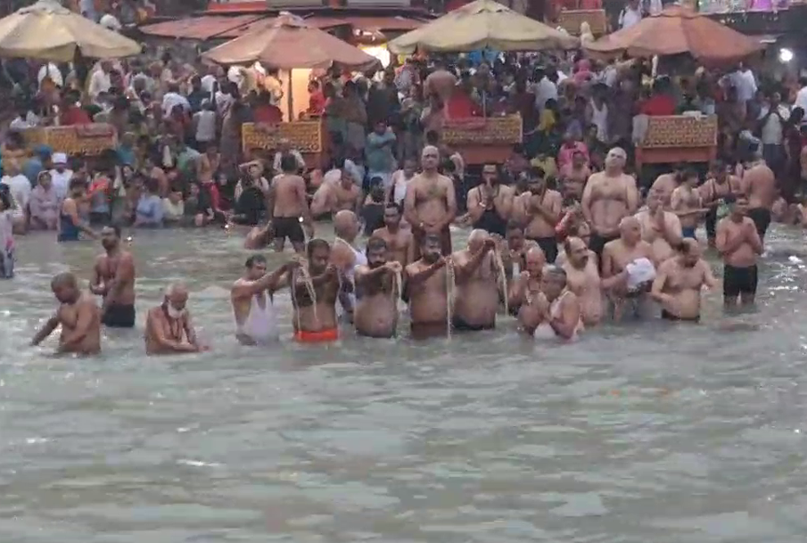 Ganga snan in Haridwar