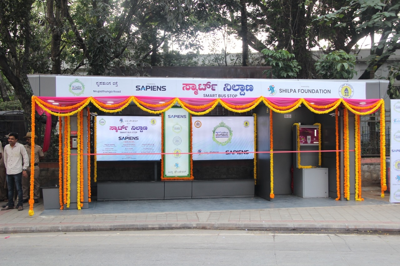 Inauguration of Smart Bus Stand at Nripatunga Road: Handover to BBMP