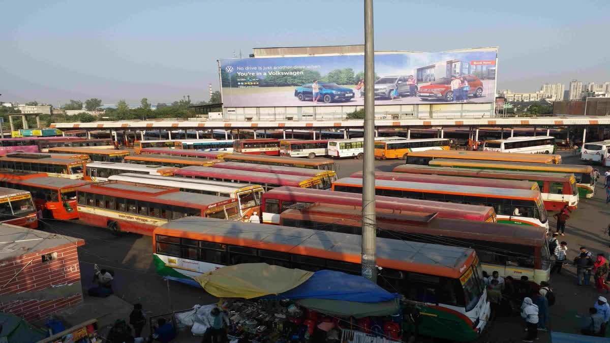 Vehicular emissions Delhi air pollution  Diesel buses Haryana rajasthan UP ban Delhi  No entry for old diesel buses in Delhi from UP  No old diesel buses from Rajasthan Haryana  Delhi air quality  ಬಸ್​ಗಳಿಗೆ ಮಾತ್ರ ದೆಹಲಿ ಪ್ರವೇಶಕ್ಕೆ ಅನುಮತಿ  ಹಳೆಯ ಬಸ್‌ಗಳಿಗೆ ಕೋಕ್