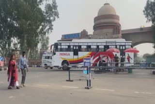 A batch of pilgrims reached India from Pakistan via the Attari Wagha border