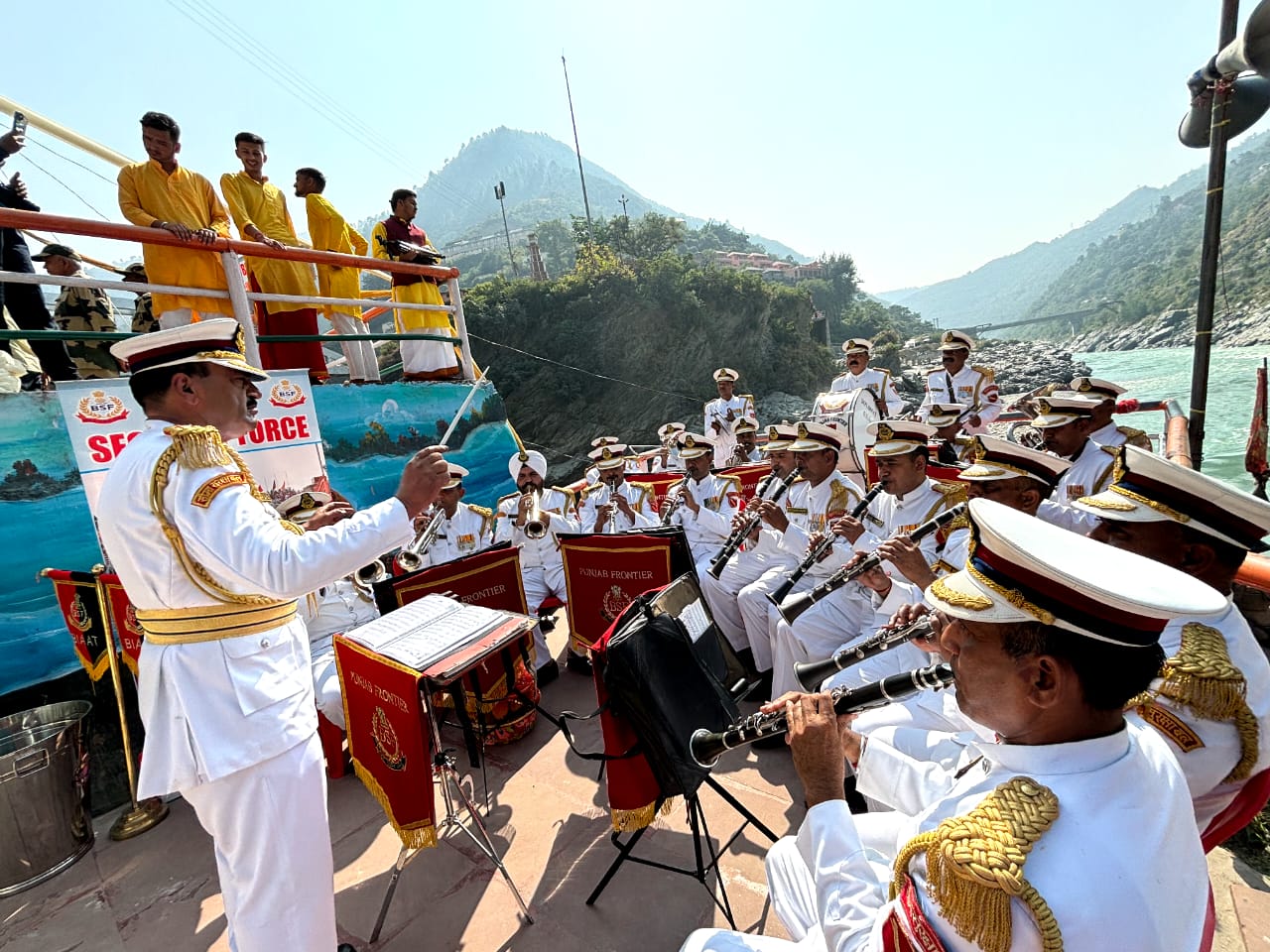 Women military sailing expedition