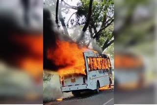 bus_catches_in_fire_at_nellore