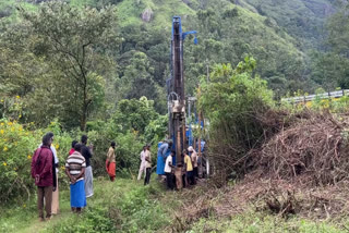 Idukki Tamil Nadu connecting roads  Nedumkandam Thevaram Mettu Thevaram mud road  Tamil Nadu check post in Thevaram Mettu  നെടുങ്കണ്ടം തേവാരംമെട്ട് തേവാരം പാത  ഇടുക്കി തമിഴ്‌നാട് റോഡുകള്‍  ഇടുക്കി തമിഴ്‌നാട് അന്തര്‍ സംസ്ഥാന പാത  ഇടുക്കി തമിഴ്‌നാട് വനപാത  ഇടുക്കി തമിഴ്‌നാട് ബന്ധിപ്പിക്കുന്ന മണ്‍പാത