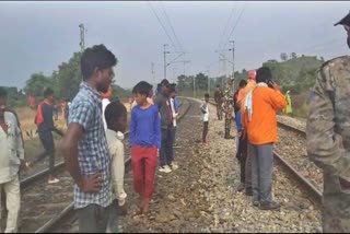 Dead Bodies found on railway track in Barwadih