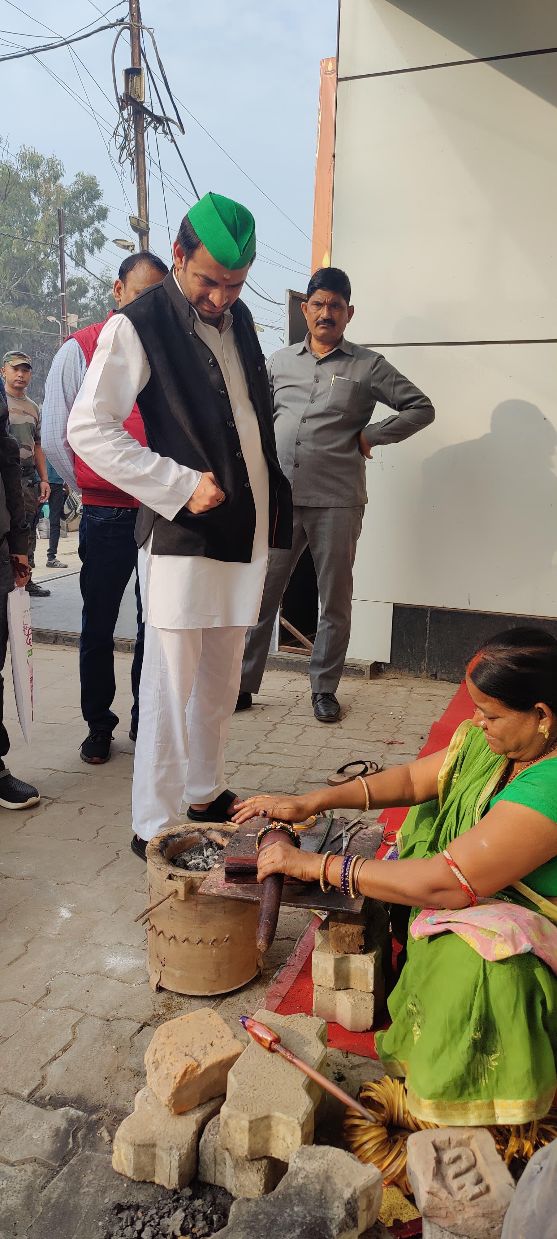 Tej Pratap Yadav In Patna Khadi Mall