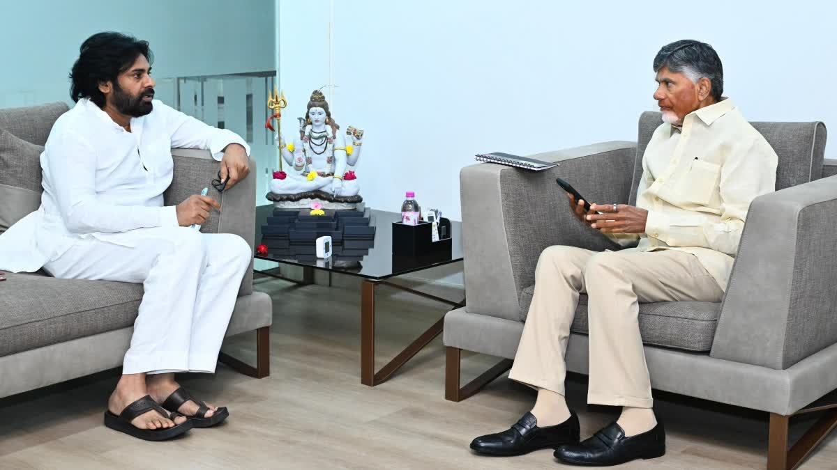 Pawan_Kalyan_Meet_Chandrababu