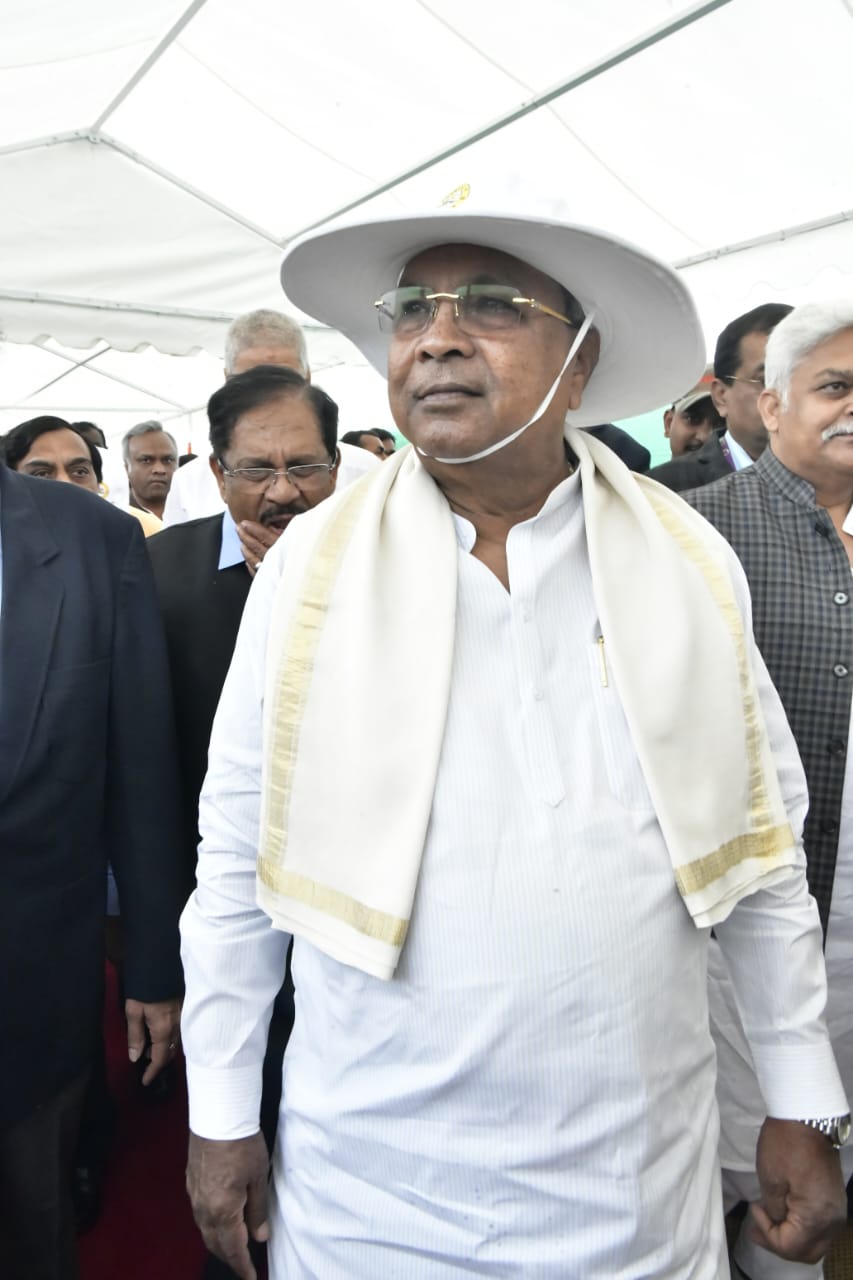 CM Siddaramaiah perform bhoomi pooja of international cricket stadium In Tumakuru