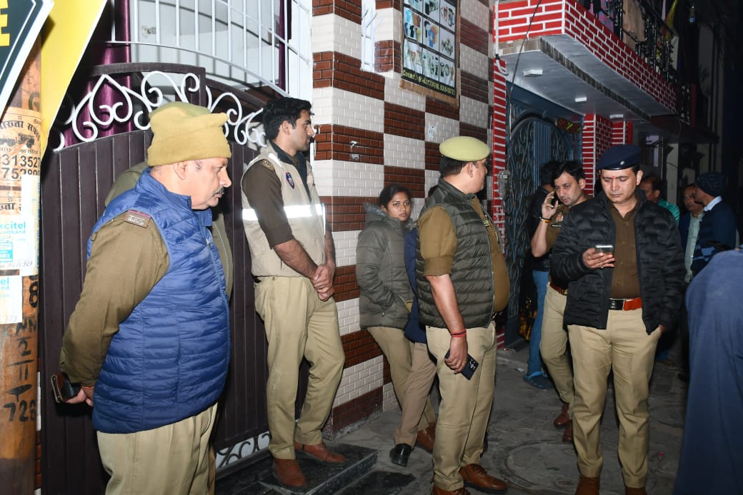 पुलिस ने मौके पर पहुंचकर जांच-पड़ताल की.