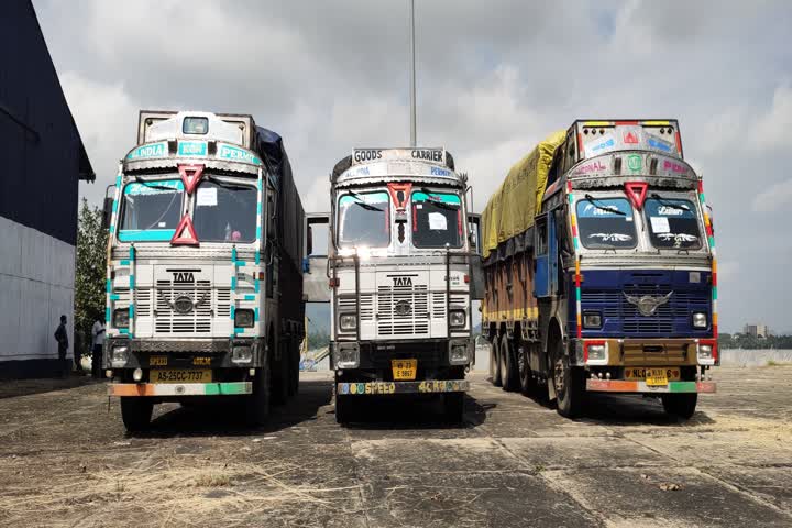 নমাইলত তিনিখনকৈ ছুপাৰীভৰ্তি ট্ৰাক জব্দ শুল্ক বিভাগৰ 