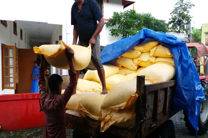 ধুবুৰীত আৰক্ষীৰ জালত দুশ কুইন্টল চোৰাং চাউল