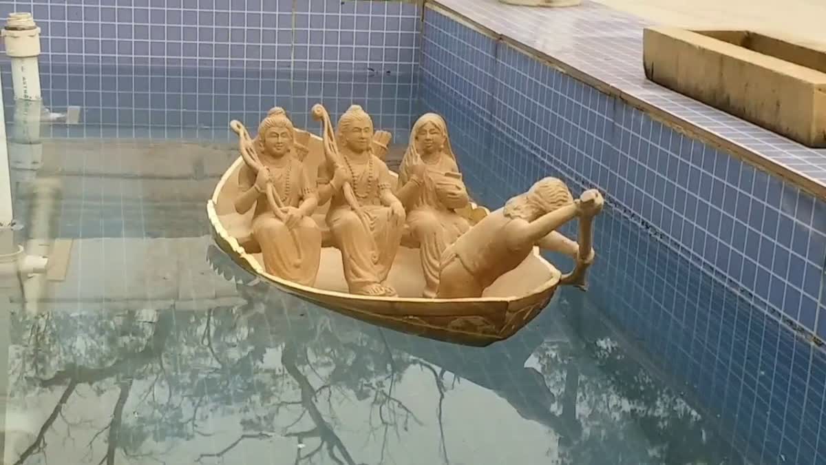 Floating Stone Boat In Gwalior