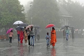 நீலகிரி, தேனி மாவட்டங்களுக்கு நாளை கனமழை எச்சரிக்கை