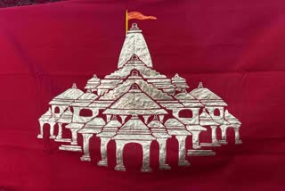 કચ્છી કલાકારે રોગાન કલામાં રામ મંદિરની આબેહૂબ કૃતિ તૈયાર કરી