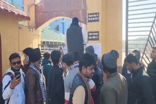 ABVP PROTEST AGAINST PRIVATE SCHOOL