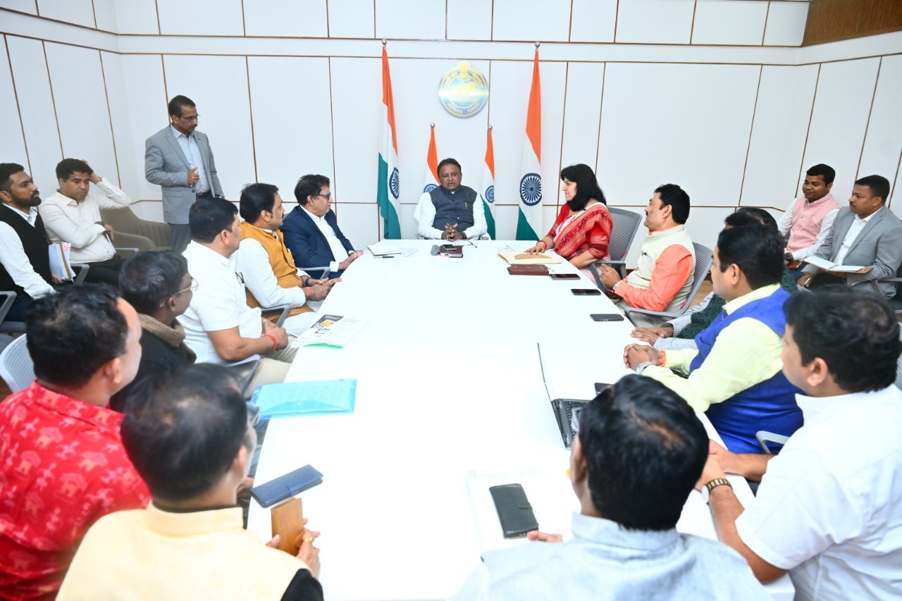 MP Aparajita Sarangi discussed with CM Mohan Majhi