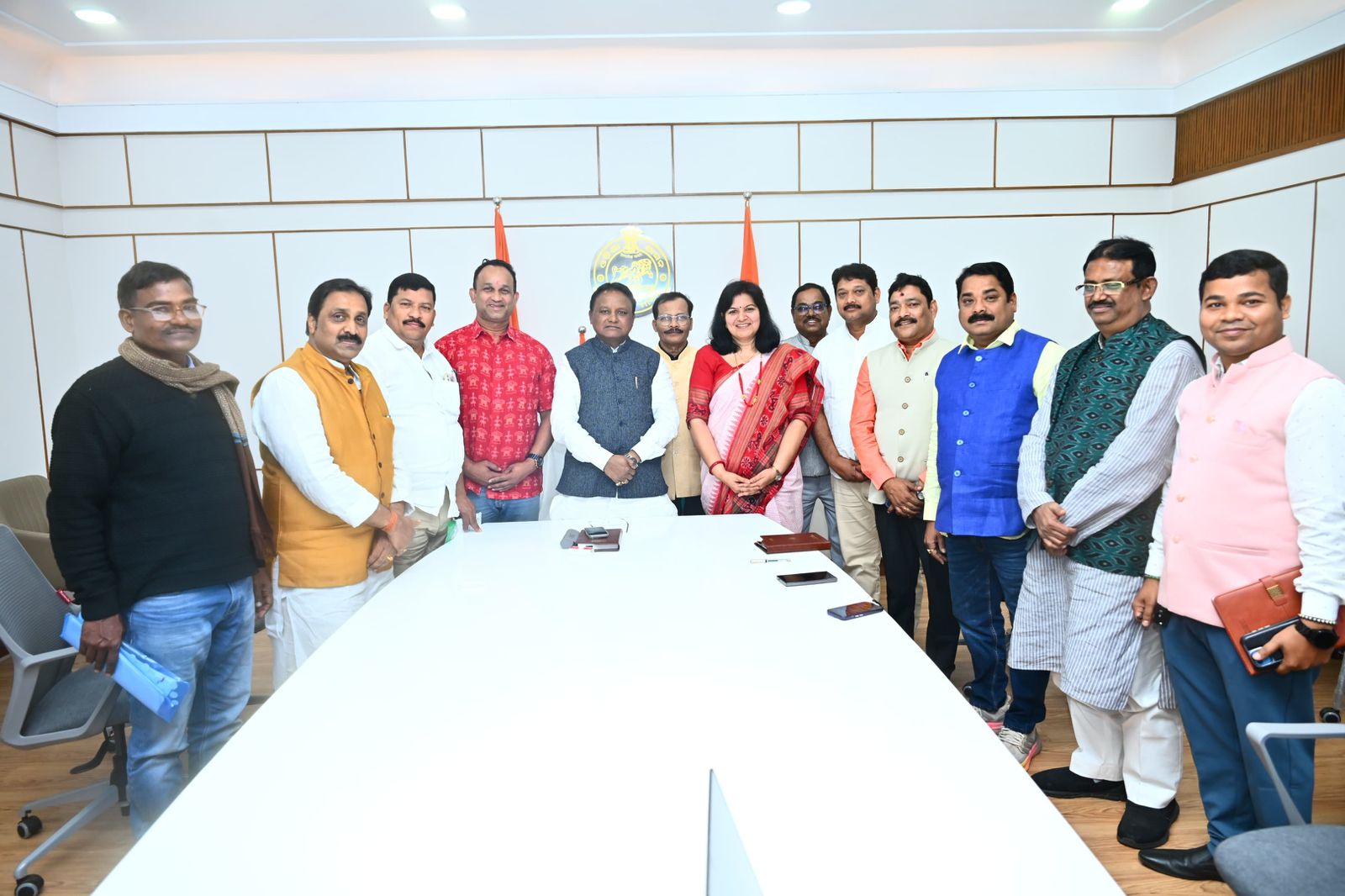 MP Aparajita Sarangi discussed with CM Mohan Majhi