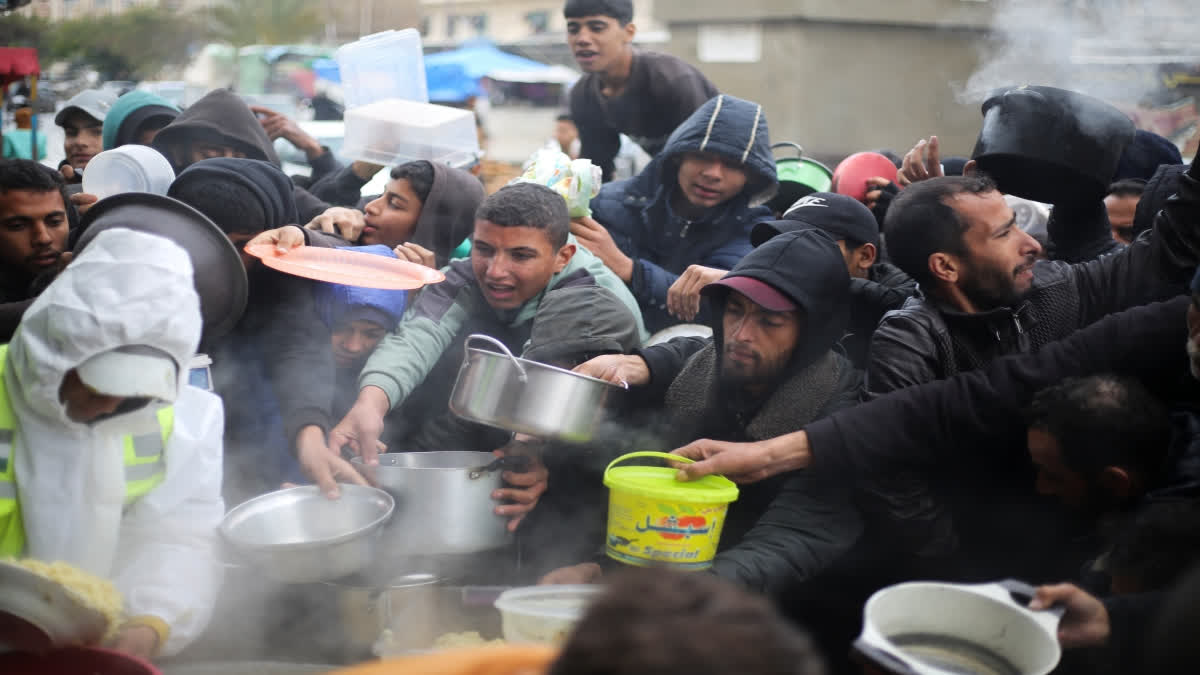 Hamas has begun deploying police forces and making partial salary payments to some of its civil servants in Gaza City in recent days, resurfacing in areas from which Israel had withdrawn the bulk of its troops a month ago, four residents and a senior official in the militant group said Saturday.