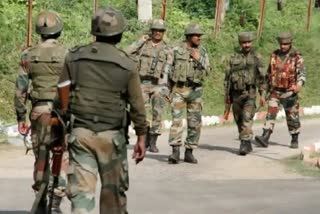 suspicious movement in Poonch  Army opens fire in Poonch  പൂഞ്ചില്‍ നുഴഞ്ഞു കയറ്റ ശ്രമം  പൂഞ്ചില്‍ വെടിവയ്‌പ്പ്