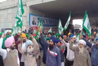 Bhana Sidhu's release Ludhiana-Chandigarh National Highway jam