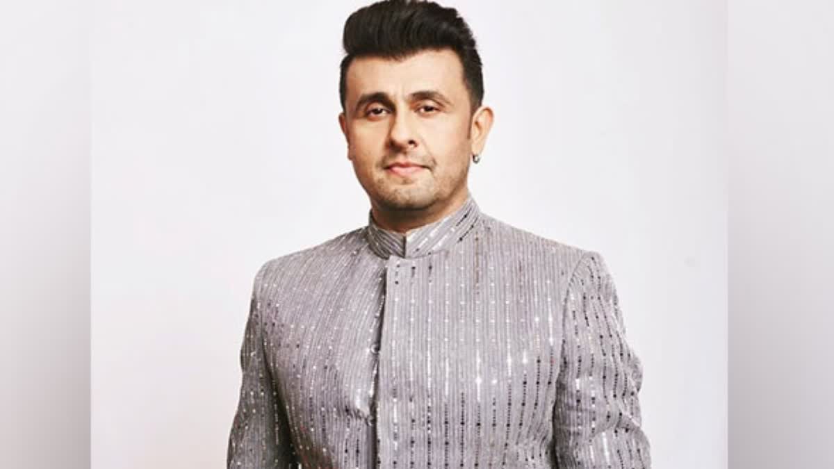 sonu nigam got excruciating back pain between live concert