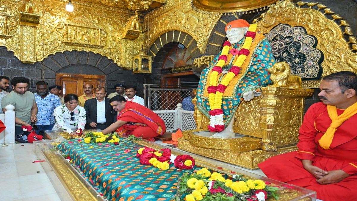 Mary Kom Visits Shirdi