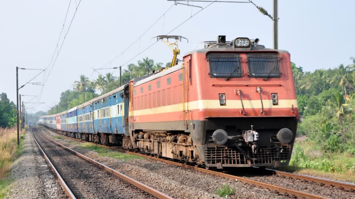 Indian Railways Introduces Swarail Superapp For Ticket Booking and Other Integrated Services