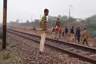 Youth hit by train in Bundi