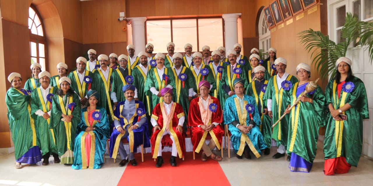 Mysore University Convocation  ಮೈಸೂರು ವಿವಿ ಘಟಿಕೋತ್ಸವ  ನಾಲ್ವರಿಗೆ ಗೌರವ ಡಾಕ್ಟರೇಟ್ ಪ್ರದಾನ  Former CM SM Krishna  Javagal Shrinath