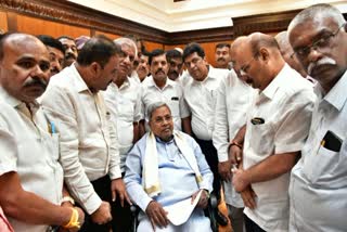 contractors-association-delegation-met-cm-siddaramaiah-for-demand-to-release-pending-bills