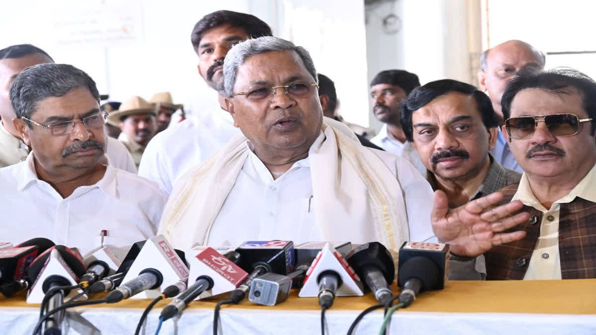 Union Minister Amit Shah on Tuesday addressed party workers in Bengaluru and stated that Karnataka is facing drought and the state government is late in sending a proposal to the central government. In response to this, Karnataka CM Siddaramaiah accused Shah of lying.