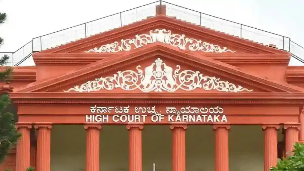 Man inflicted injuries on self inside the Karnataka High Court on Wednesday