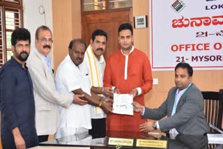 Mysuru Kodagu candidate Yaduveer submitted the second set of nomination papers