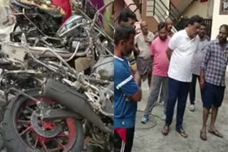 Two wheelers set on fire by miscreants
