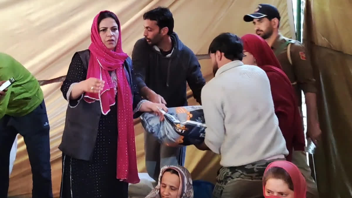 بارہمولہ میں آتشزدگی متاثرین میں امداد کی تقسیم