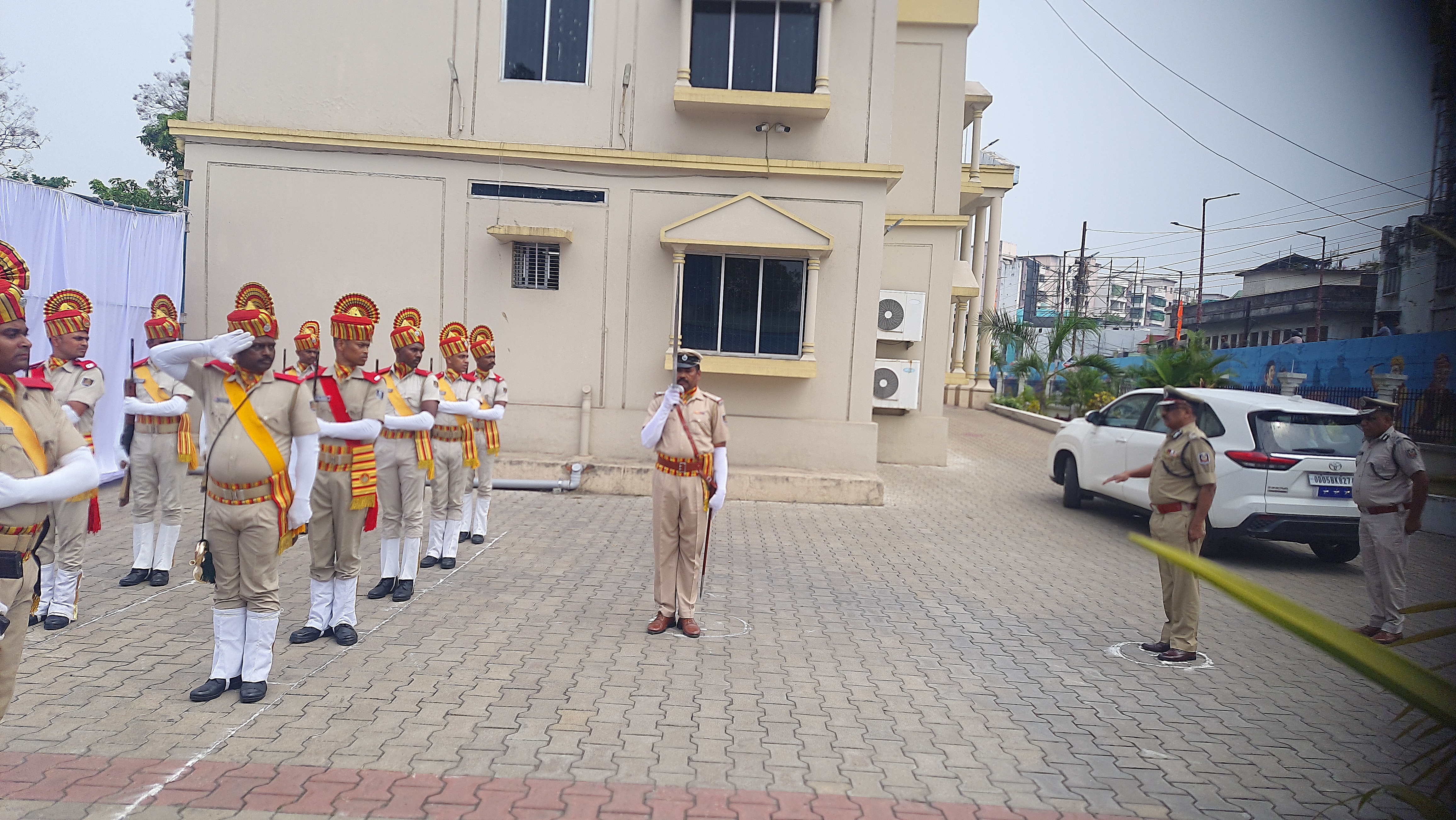 ପୋଲିସ ଡିଜିଙ୍କ ସମ୍ବଲପୁର ଗସ୍ତ