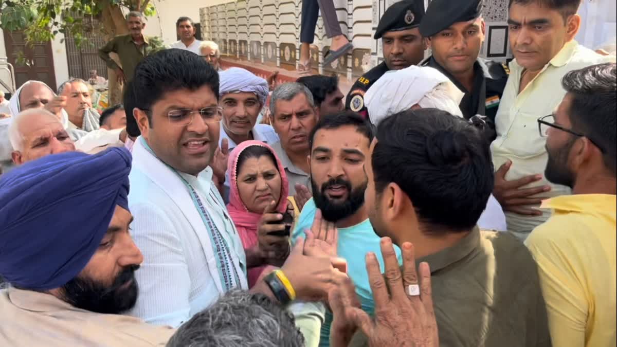 Protest against Dushyant Chautala in Bhiwani