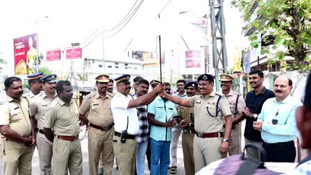 പൊലീസിന് കുട  PRIVATE HOSPITAL IN KOLLAM  HEAT WAVE  HEAT