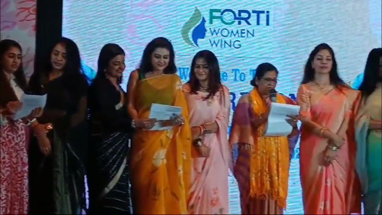 FORTY WOMEN WING