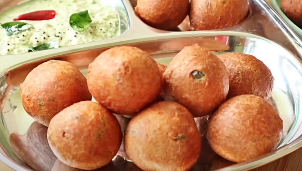 Wheat Flour Mysore Bajji