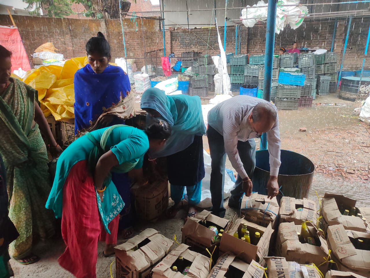 Food Safety Department team raid fake sauce and vinegar factory in Ranchi