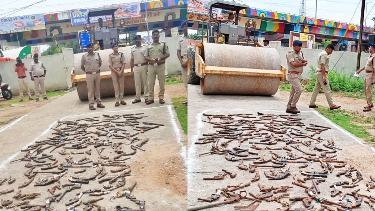 Datia Police destroyed 1359 illegal weapons