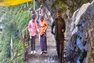 Pilgrims Facing Problems due to Water