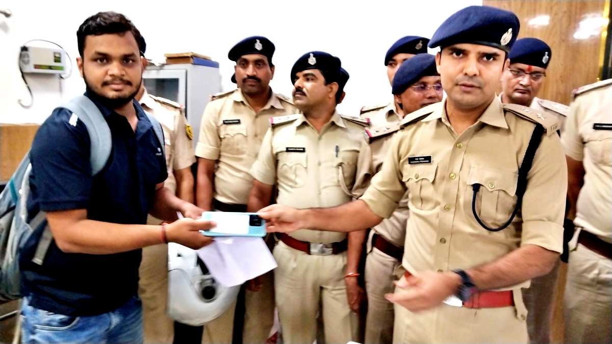 पटना पुलिस का अभियान, लौटी मुस्कान